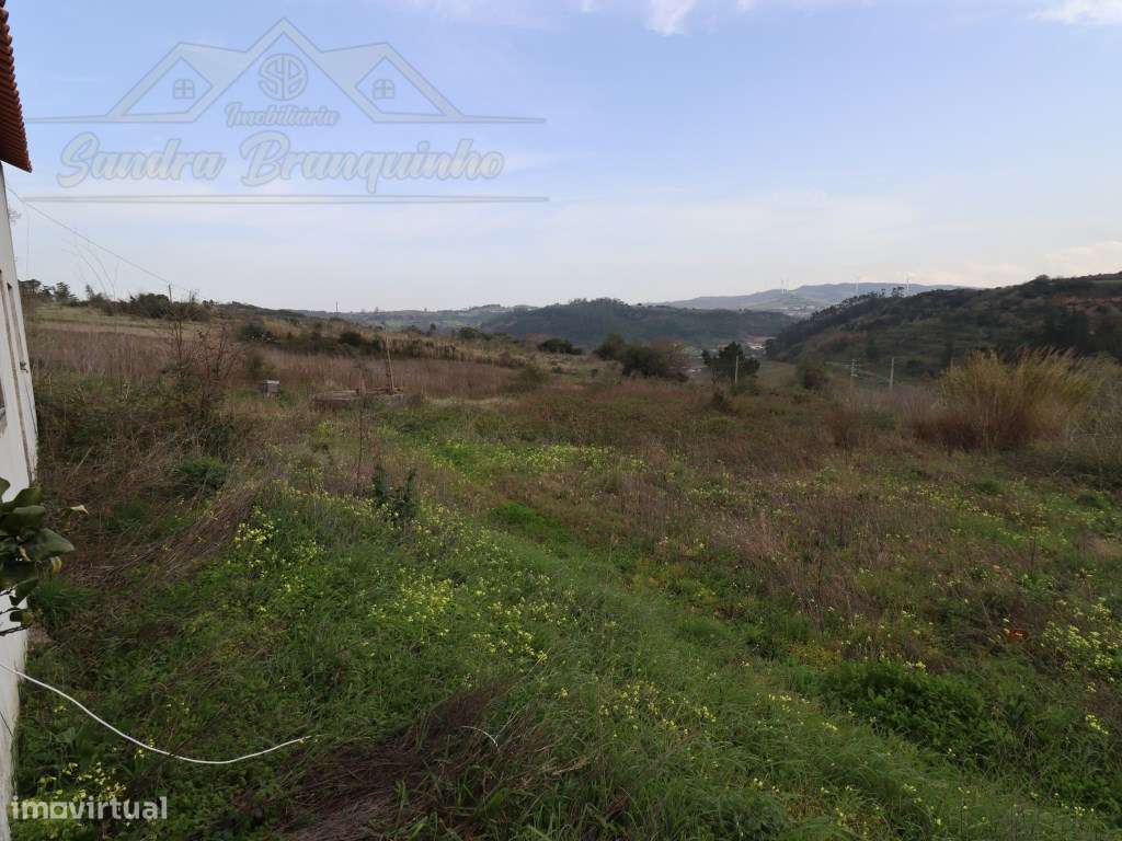 Moradia T3 com garagem e terreno 4120m2-30