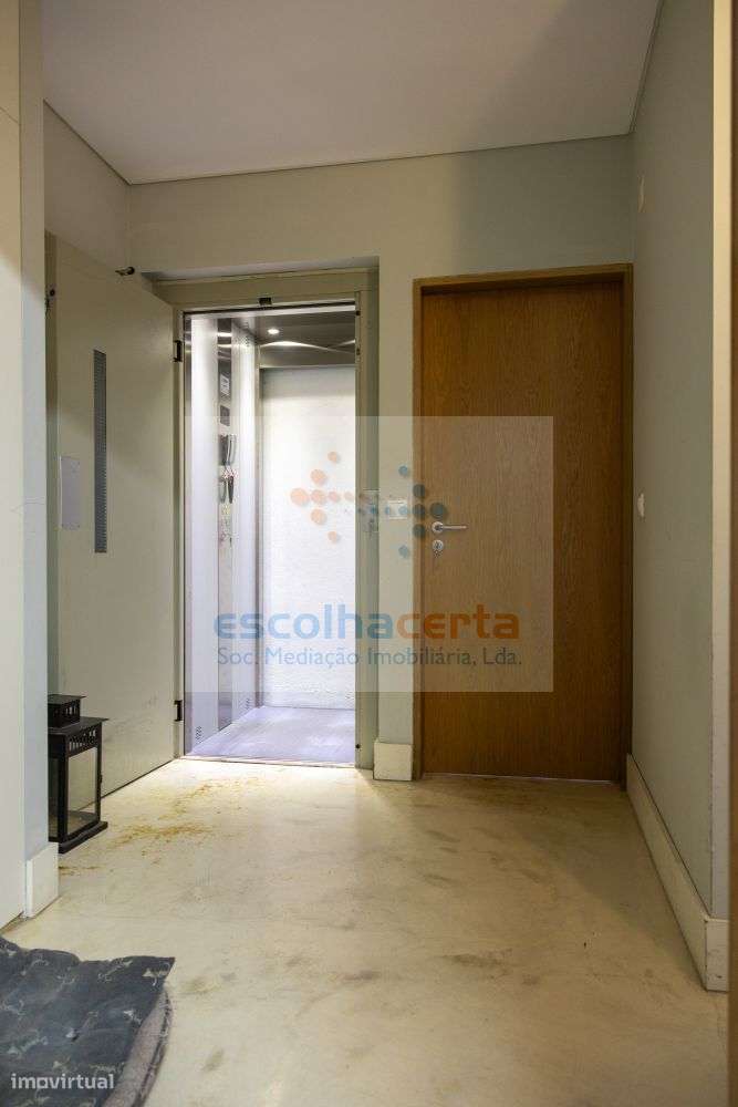 Moradia T5 com vista Serra-23