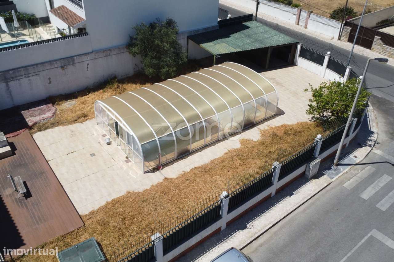 Terreno urbano no Murtal, na parede com Piscina - Grande imagem: 5/20