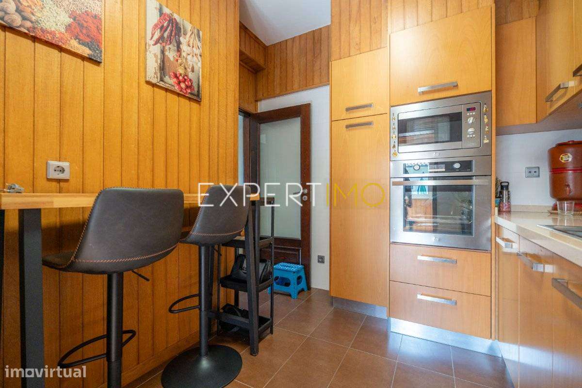 T3 Duplex com Terraço e Anexos | Centro de São Martinho do Bispo –...-13