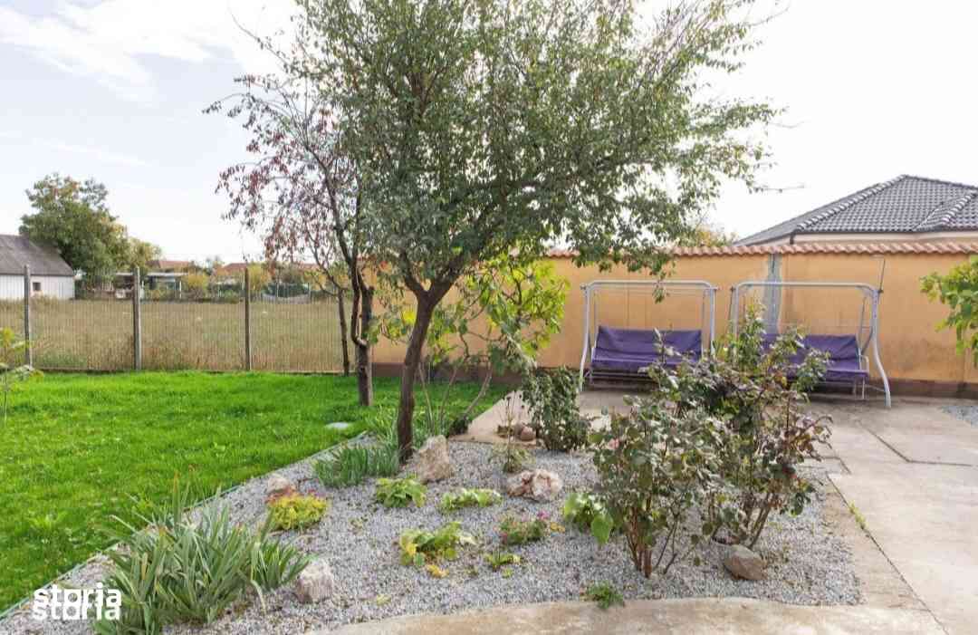 Vilă  Parter+ Mansardă Santandrei mobilată utilată-9