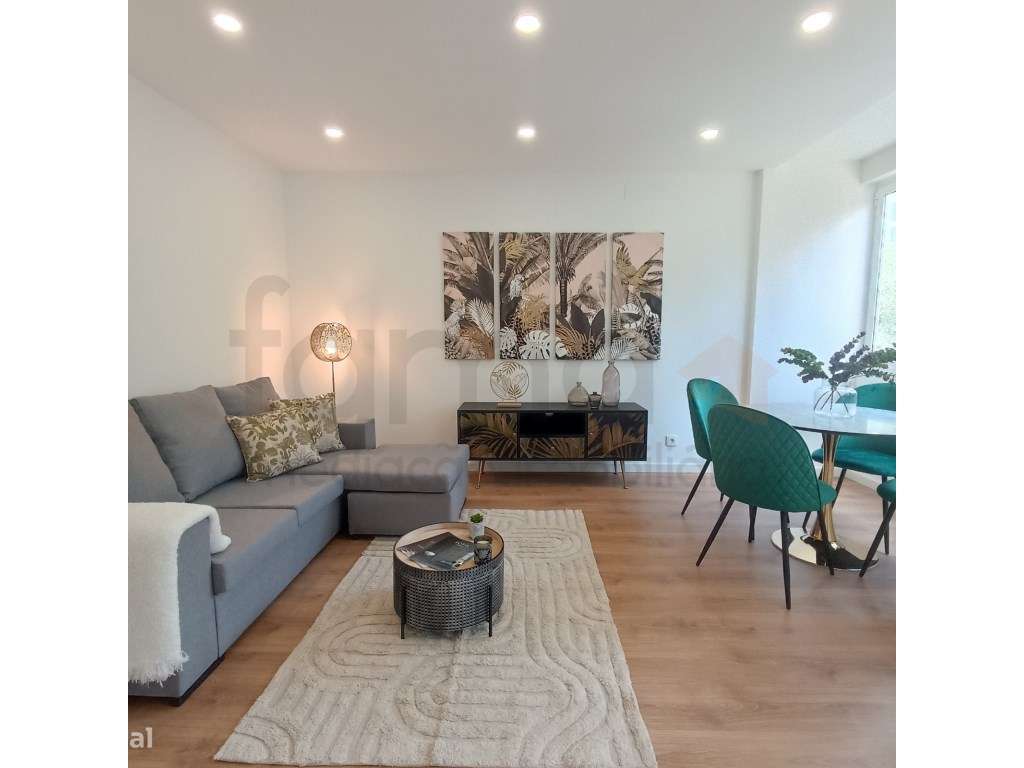 Apartamento T3 em Benfica - Totalmente Remodelado e com Home Staging - Grande imagem: 3/17