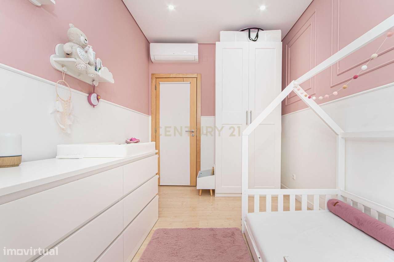 T2 Totalmente Remodelado com Terraço de 47m² no Coração de Almada! - Grande imagem: 5/22