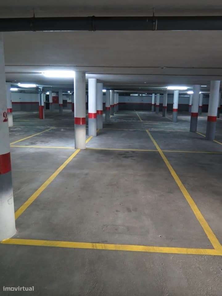 Lugar de Garagem - Centro da Trofa - Estacionamento - Grande imagem: 4/6