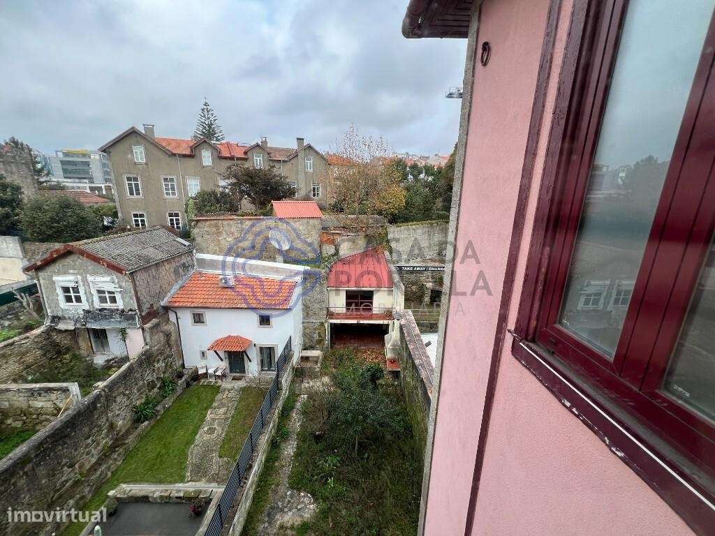 Prédio Palácio de Cristal - Grande imagem: 5/40