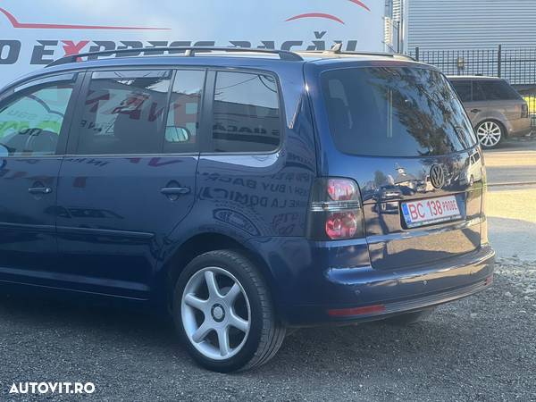 Volkswagen Touran 2.0 TDI DSG United - 27