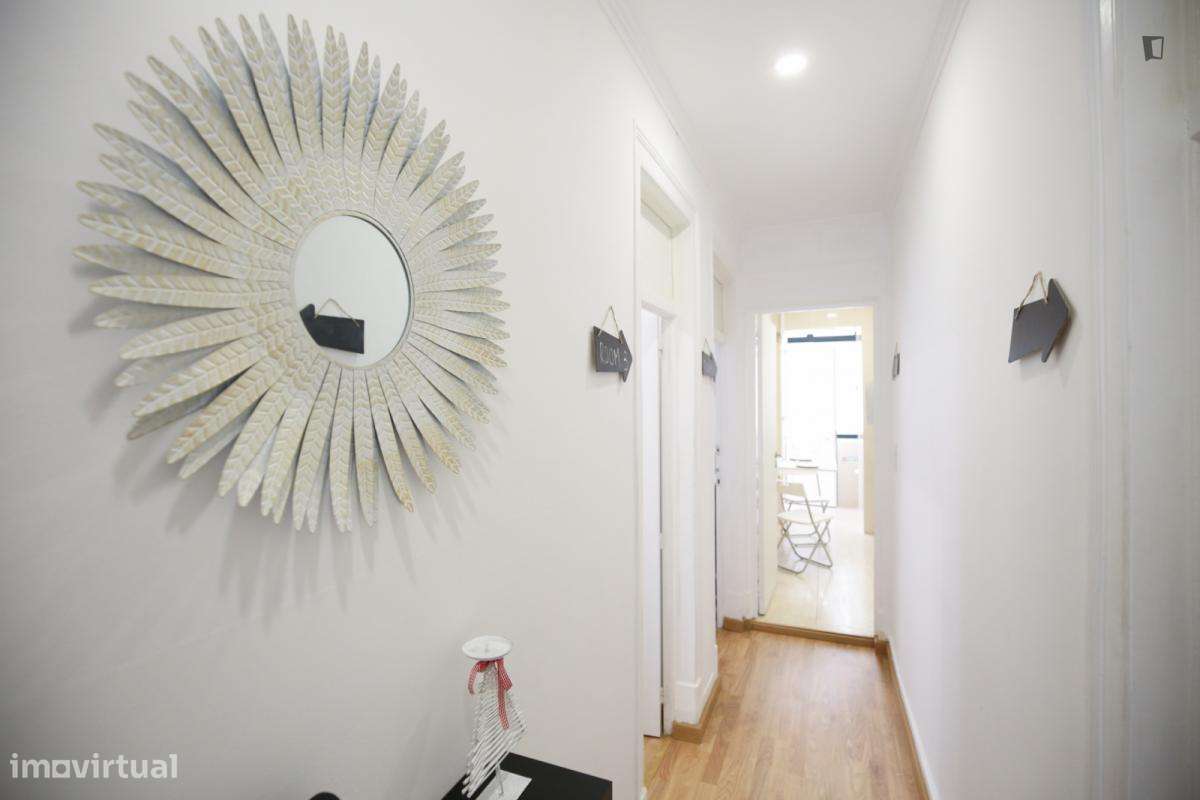 Quarto - localizado em São Bento Lisbon - Grande imagem: 3/7