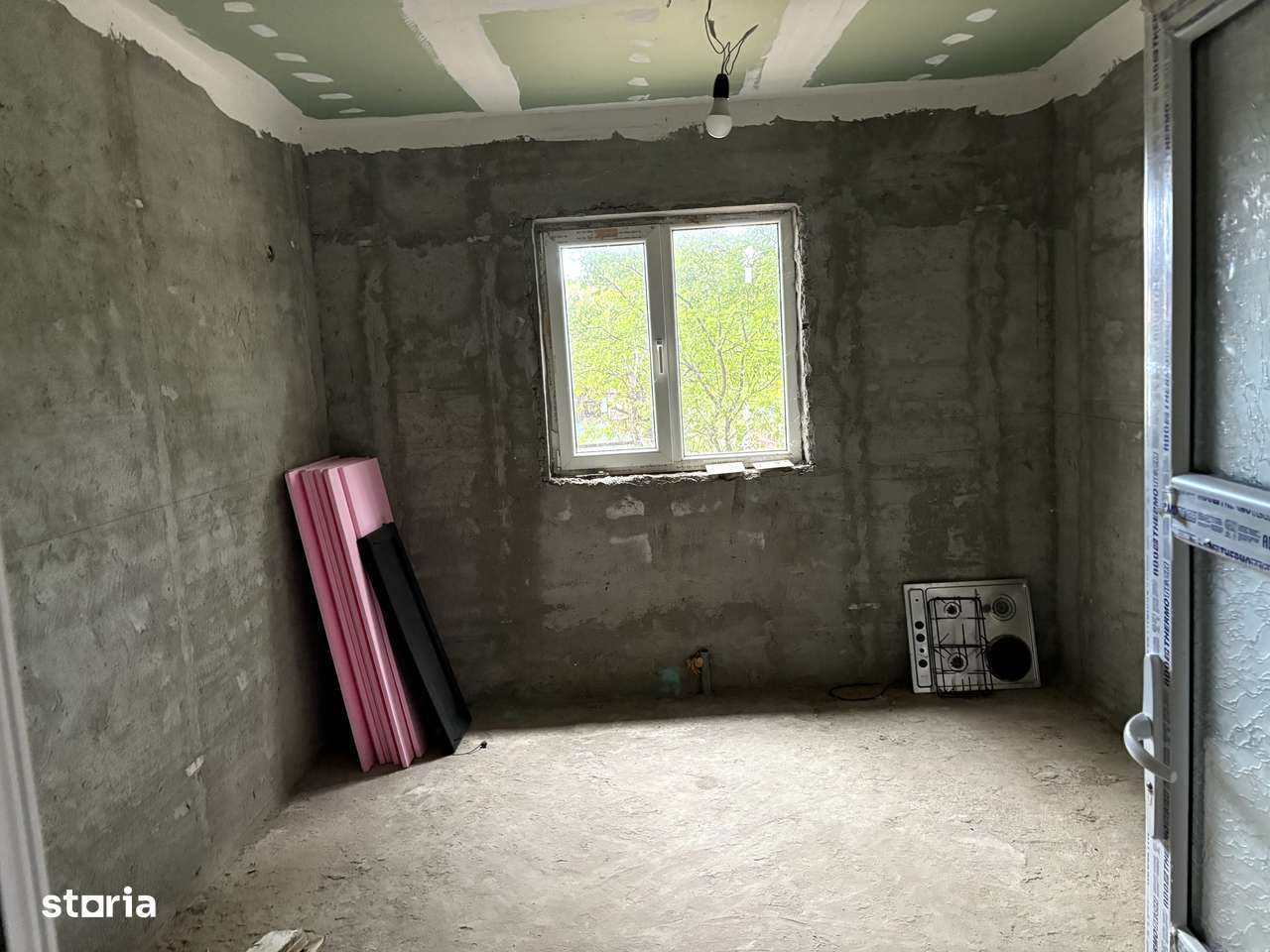 Casă cu mansardă de vânzare - Imagine principală: 5/14