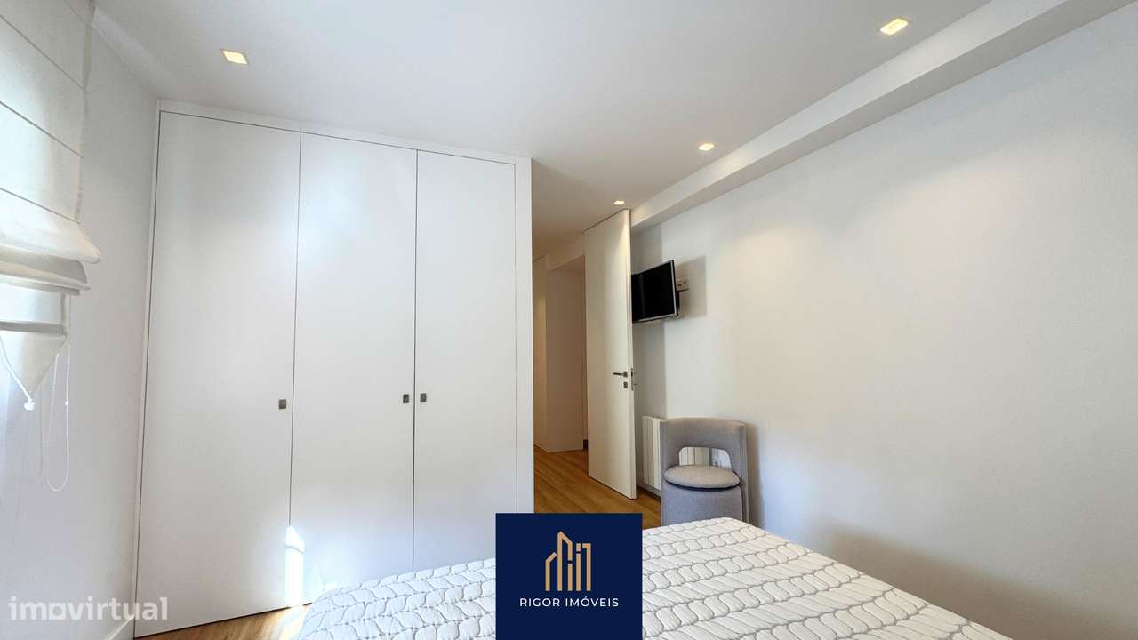 Apartamento T4 Zona Balnear Póvoa de Varzim, Avenida Santos Graça-35