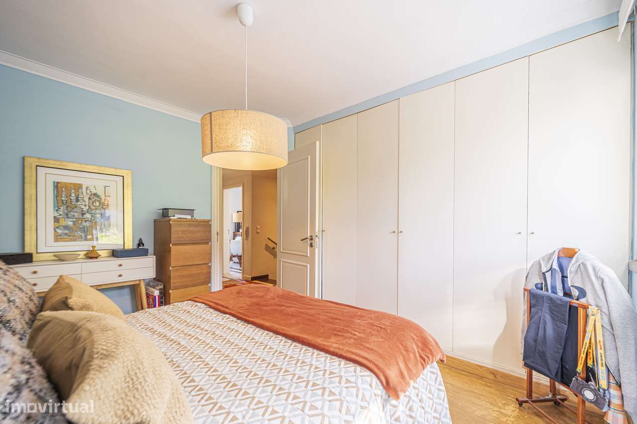 T3 Duplex-Alfragide - Lareira, 3 Casas de Banho, Dispensa e Lavandaria-22