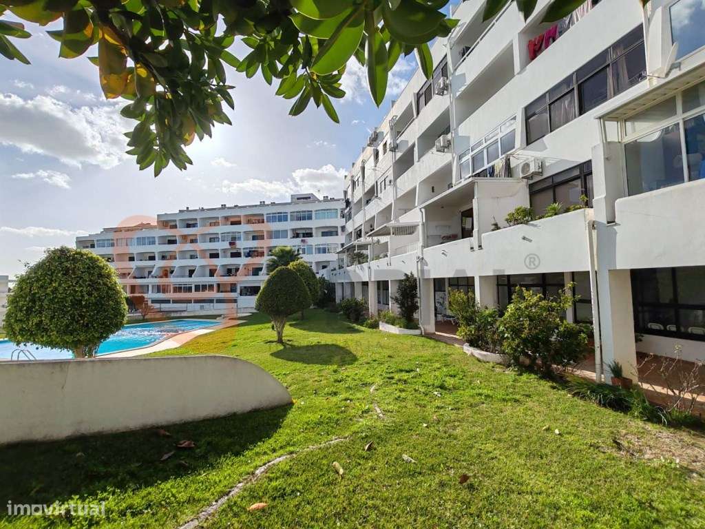 Apartamento T2 para venda com vista mar e piscina em Albufeira-21