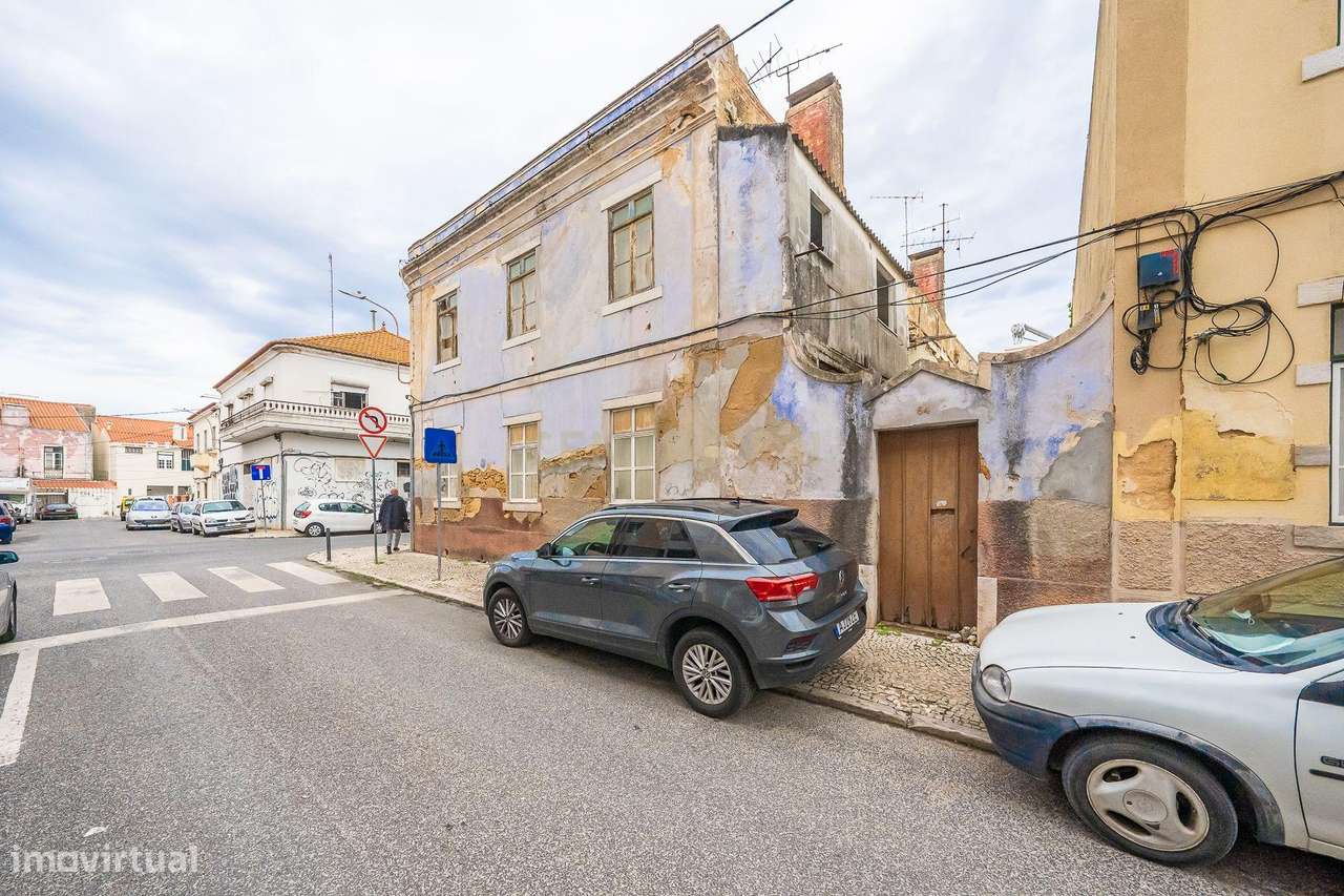 Edifício para Reabilitação Total no Bairro Salgado, Setúbal Bonfim com - Grande imagem: 2/60