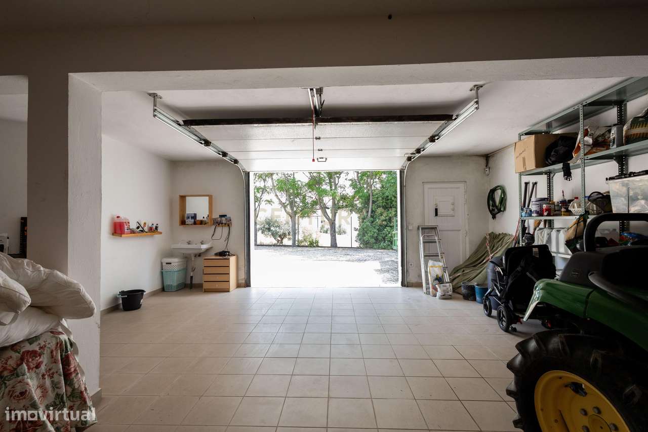 Propriedade Única com Piscina, Lago e Produção de Azeite-42
