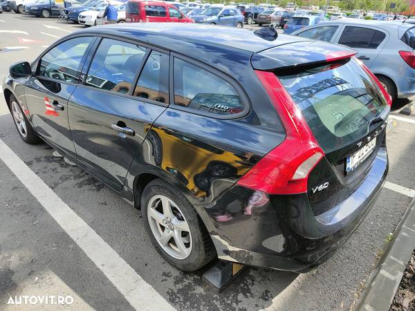 Volvo V60 D2 Geartronic - 3