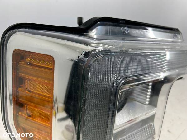 FORD F F250 2017- LAMPA PRAWA PRZOD PRZEDNIA LED - 4