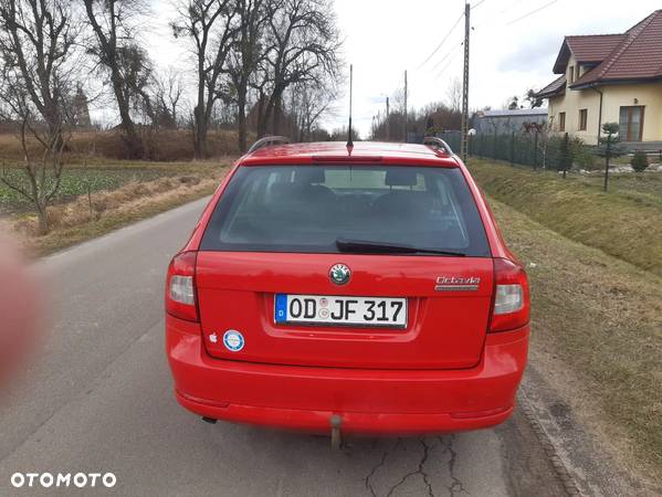 Skoda Octavia 1.6 TDI Ambiente - 6