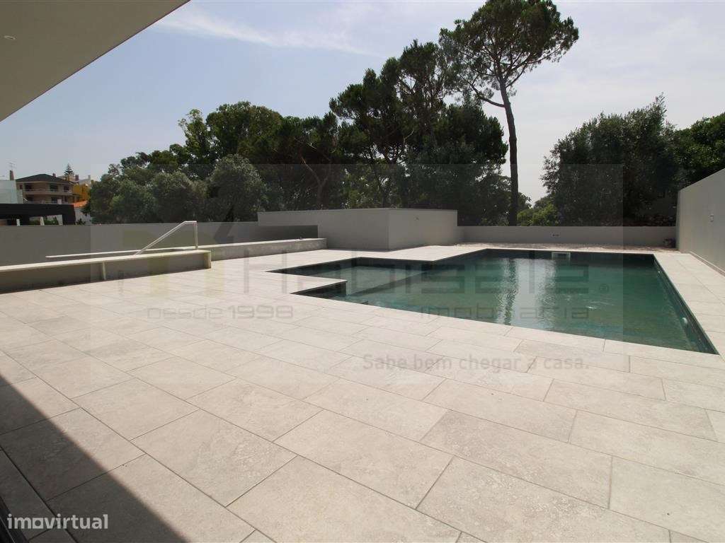 Moradia V3 +1 com piscina em Barcarena-31