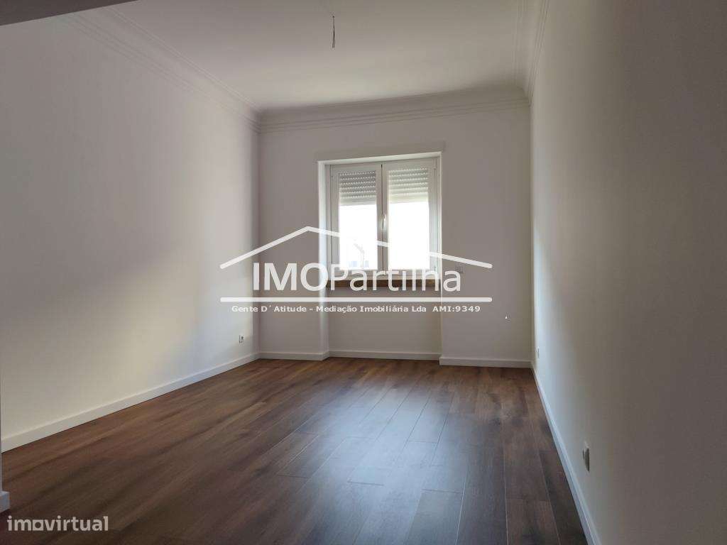 T2 P/ Arrendar em São Domingos de Benfica - Grande imagem: 2/12