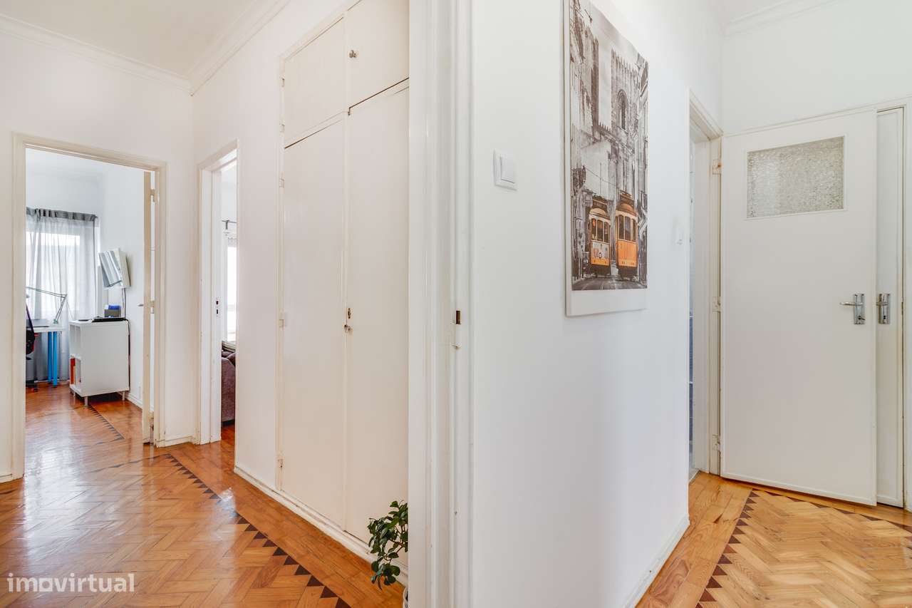 APARTAMENTO T3 | C/ ARRECADAÇÃO | ODIVELAS-10