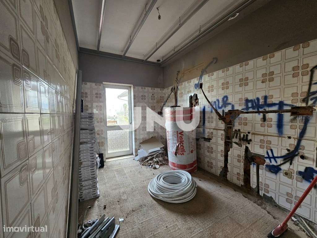 Apartamento T2 - Totalmente Renovado - Grande imagem: 5/10