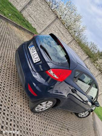 Ford Fiesta 1.4 TDCi Ambiente - 14