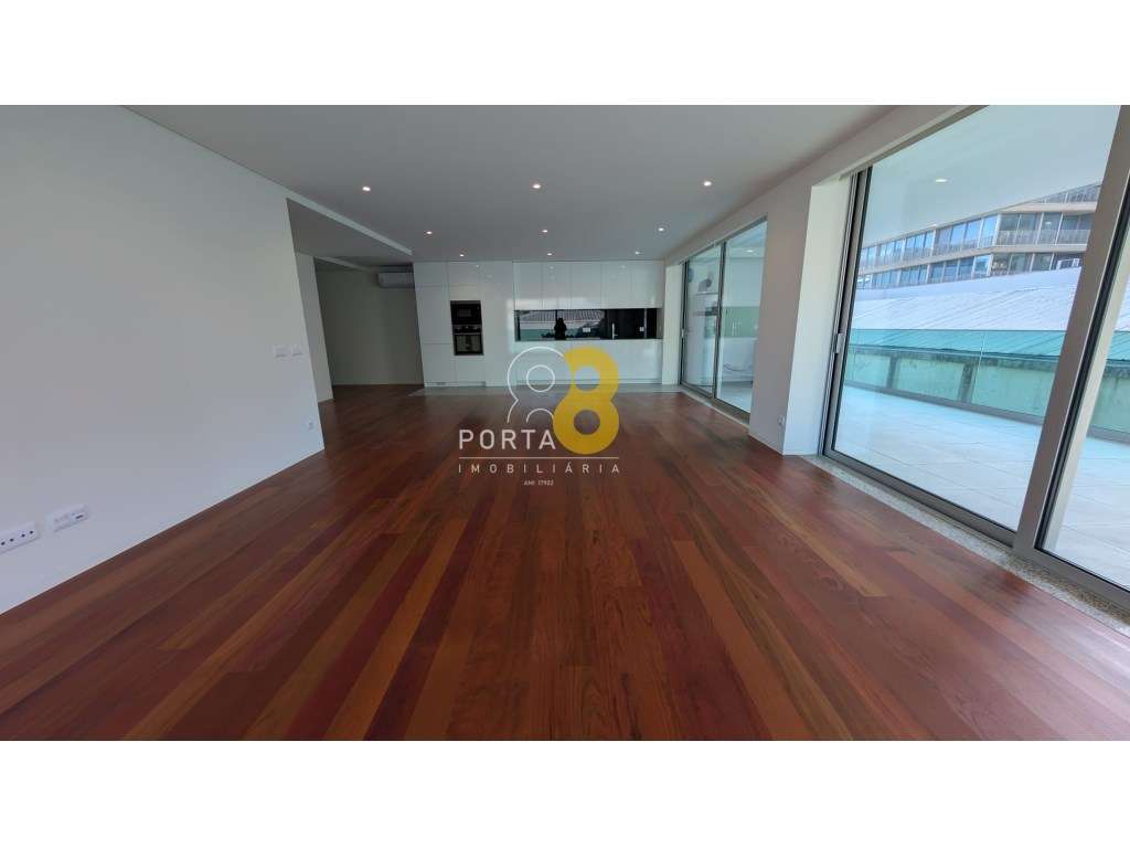 Apartamento T3 com terraço Matosinhos Sul junto ao mar-4