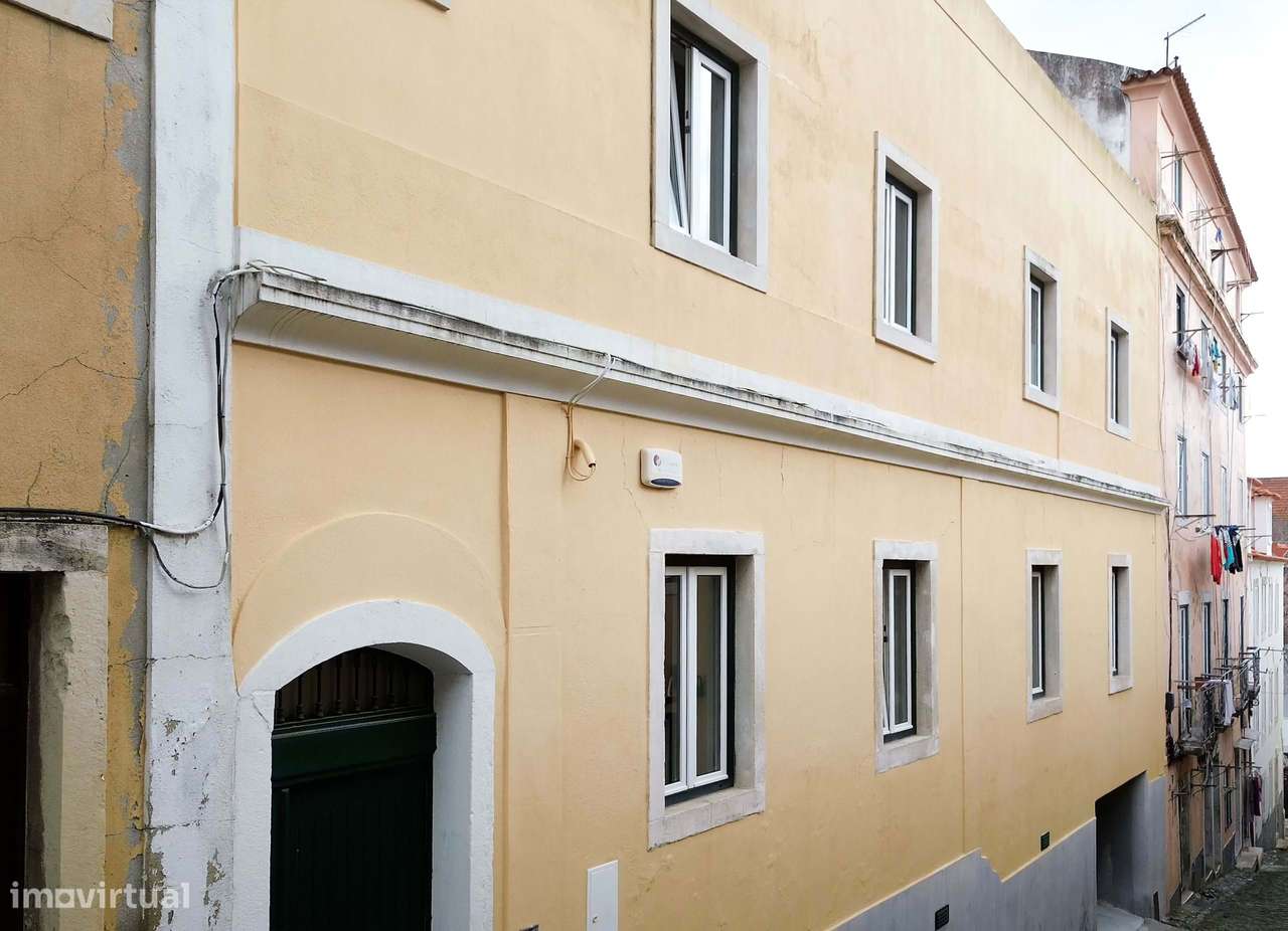 Moradia T6 na Estrela | Garagem | Junto à Embaixada França-28