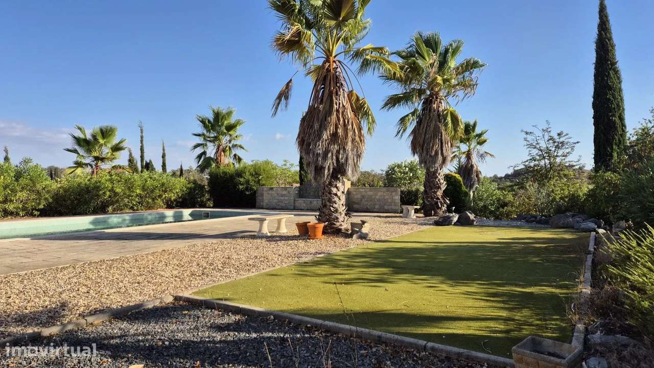 Casa senhorial privada com piscina em mais de 5 hectares.-35