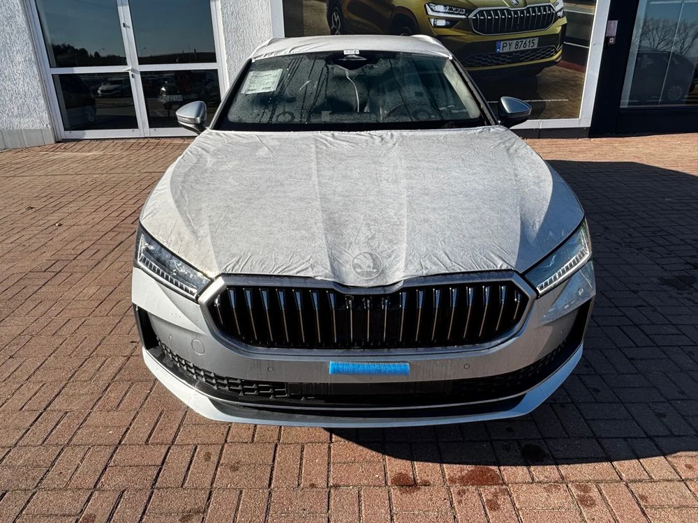 SKODA SUPERB Škoda Superb Combi Edition 130 2,0 TDI 193 KM 7-biegowa DSG 4x4