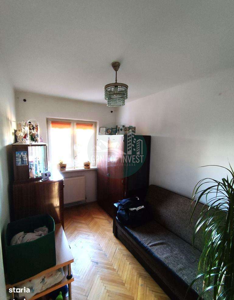 Apartament 3 camere decomandat 2 balcoane zona Calea Poplacii-4