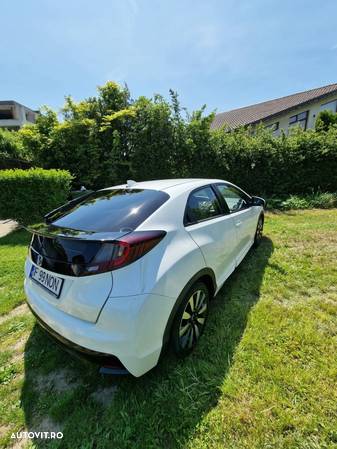 Honda Civic 1.8 i-VTEC MT Elegance - 12