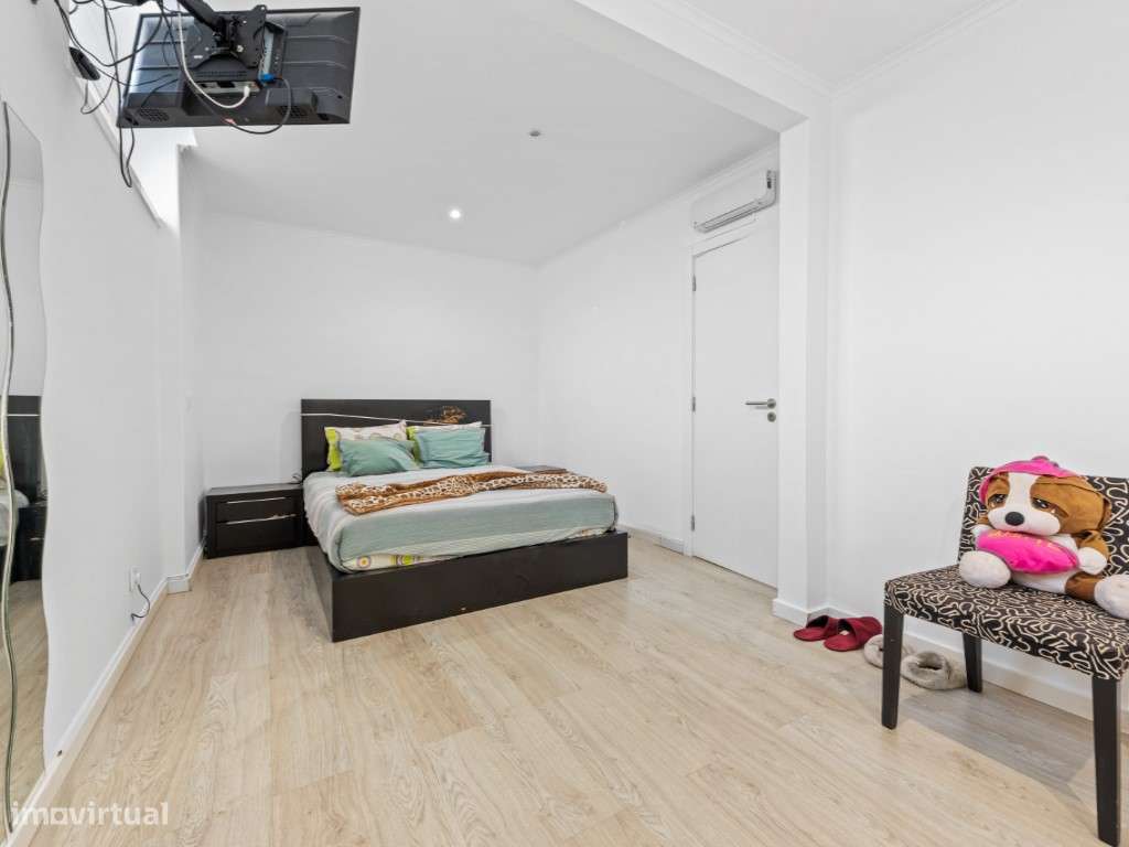3 assoalhadas totalmente remodelado localizado junto ao 'Parque Cen...-3