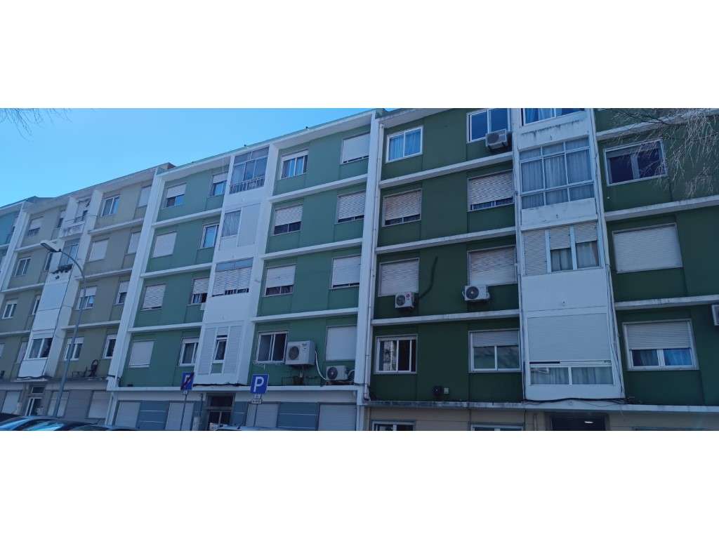 Apartamento T2 - Benfica - Remodelado-14