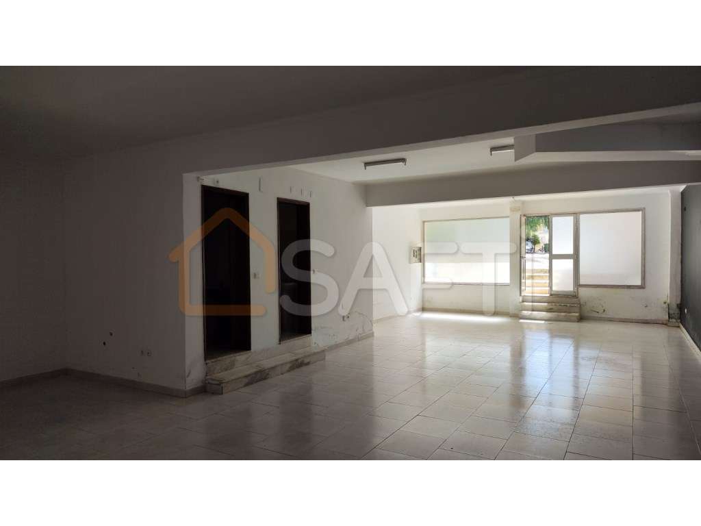 Loja no centro do Entroncamento, Santarém, com 96,50 m2 - Grande imagem: 4/10