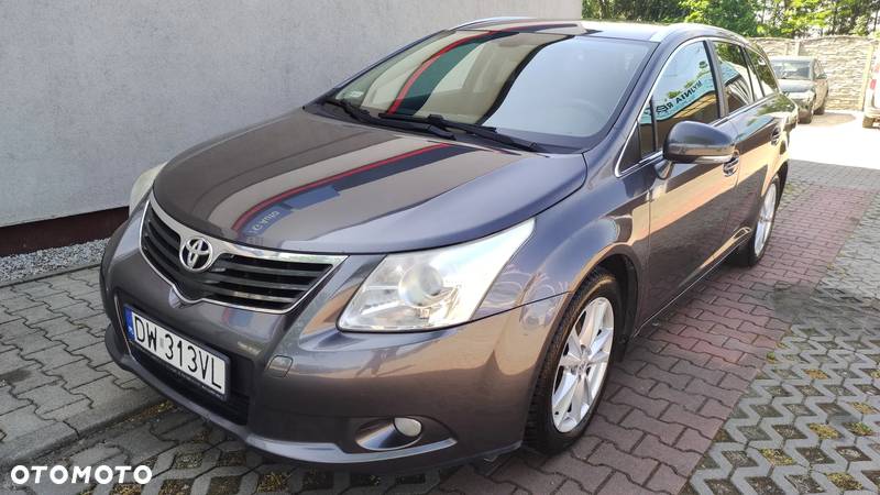 Toyota Avensis 1.8 Sol plus NAVI - 1