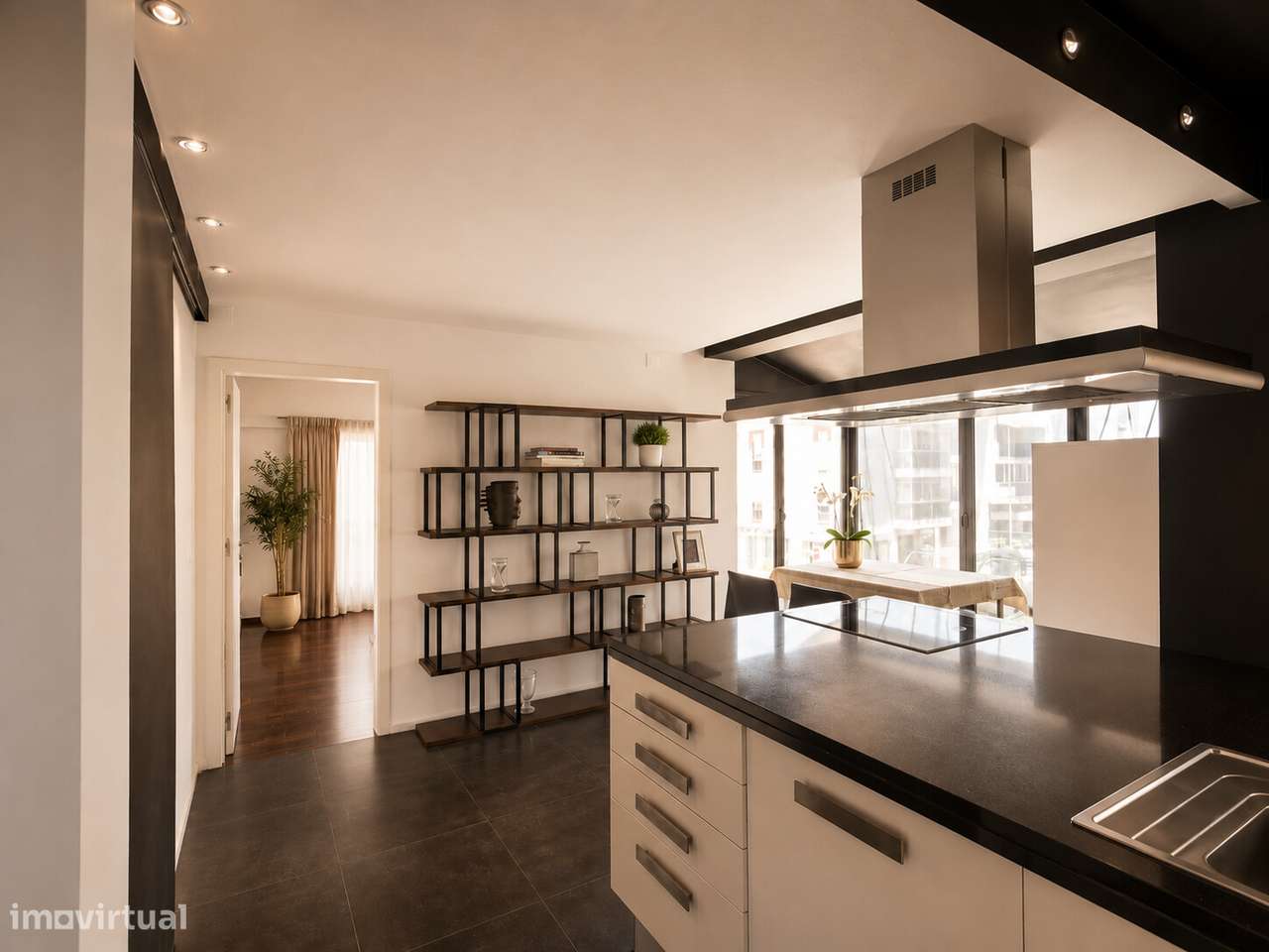 Apartamento T5 Duplex | A poucos passos da St. Julian’s School | Mais-14