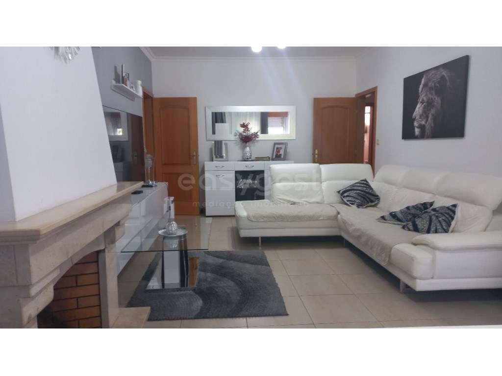 Apartamento T3 com Arrecadação e Lugar de Garagem em Santarém. - Grande imagem: 3/16