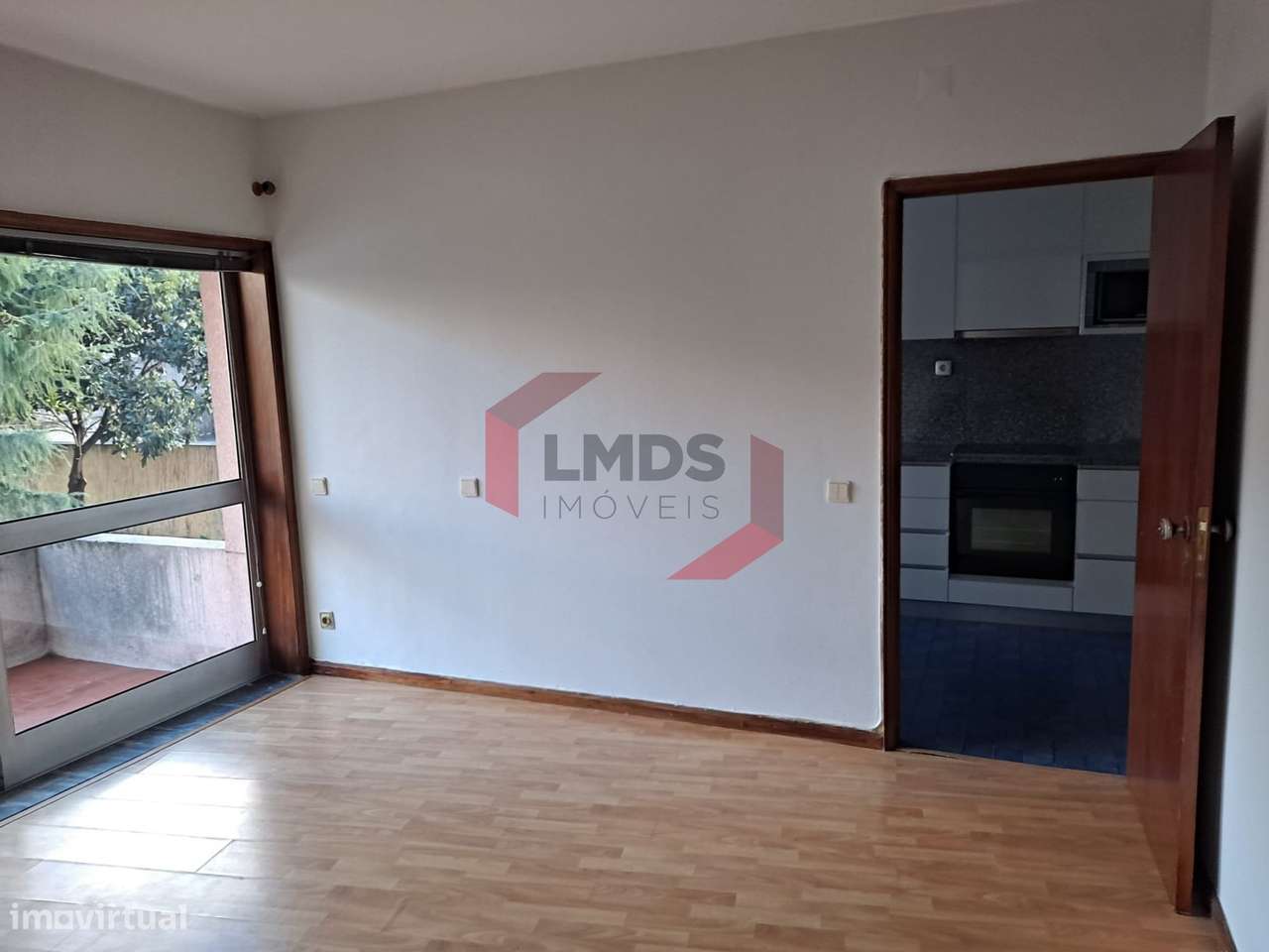 Arrenda-se T3 – Rua João Grave, Boavista - Grande imagem: 4/38