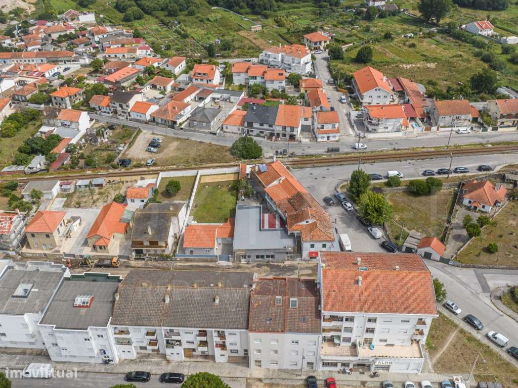 Moradia com café a funcionar em Darque - Grande imagem: 2/18