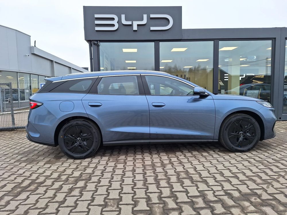 Poj. Bagażnika 675/1535 L / zasięg 1350 km / Kamera Cofania