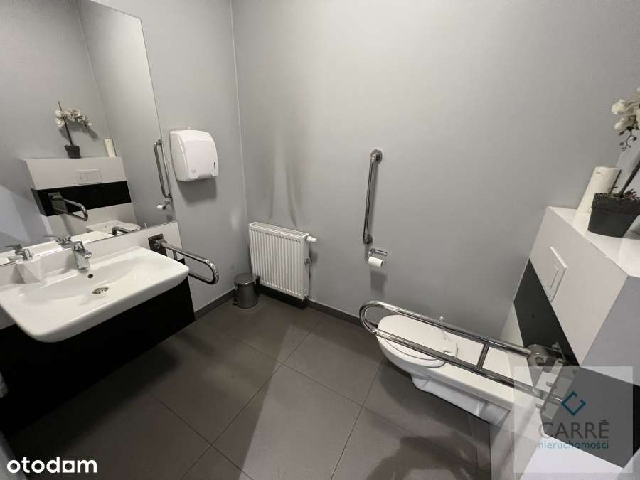 Do sprzedaży budynek komercyjny  w Sierakowie.-16