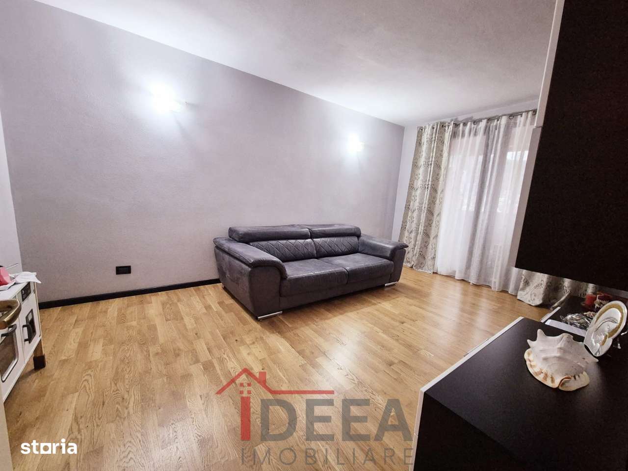 Apartament cu 3 camere, decomandat, ultracentral-8