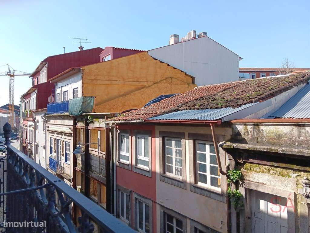 Apartamento T0+1 novo com varanda, equipado e mobilado, centro hist... - Grande imagem: 5/30