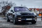 Porsche Macan Turbo - 1