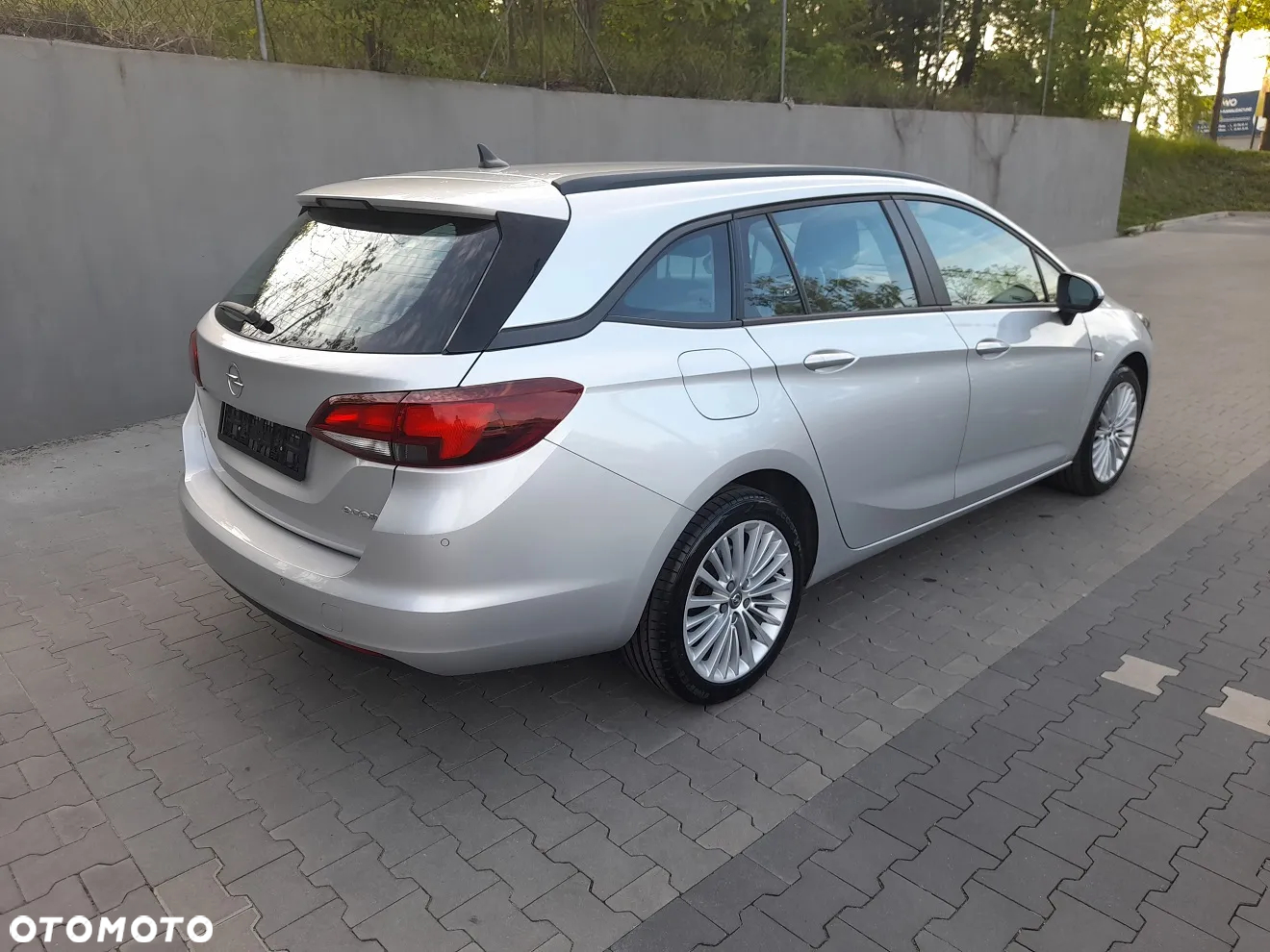 Opel Astra 1.6 D (CDTI DPF ecoFLEX) Start/Stop Edition - 2