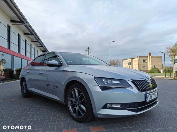 Skoda Superb 2.0 TDI Ambition DSG7 - 5