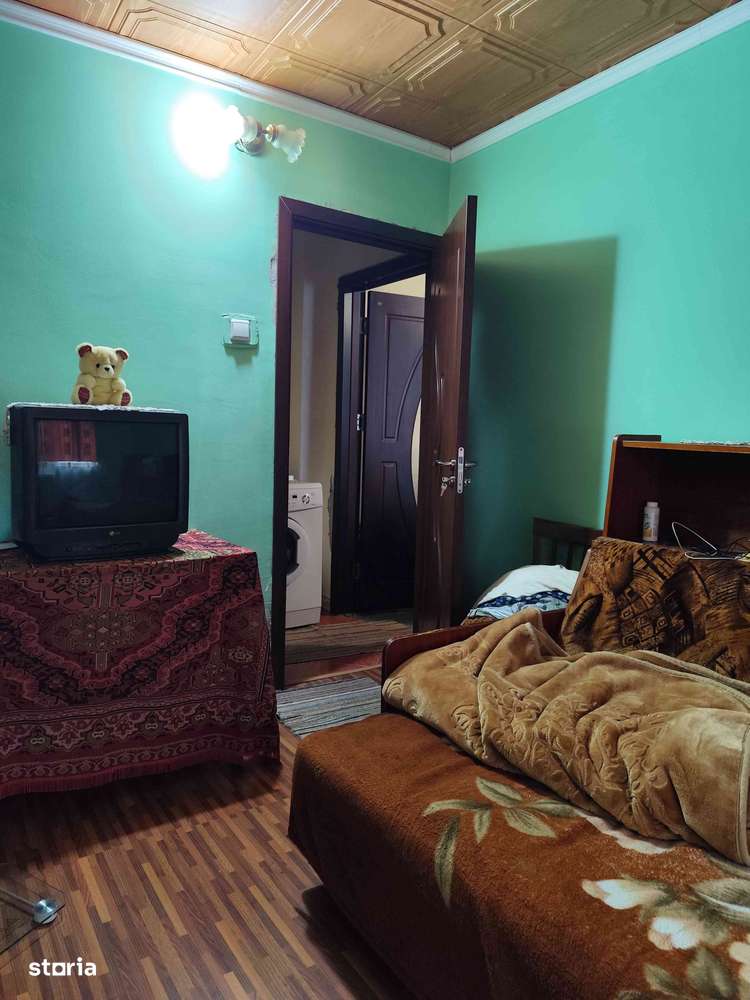 Apartament cu 2 camere, etaj 2/4,  Craiovita. - Imagine principală: 4/6