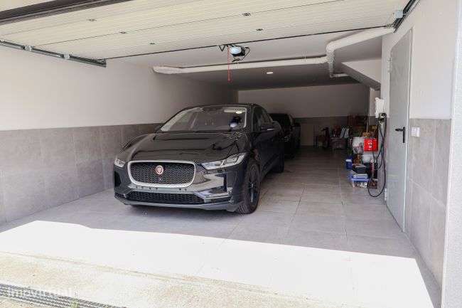 Moradia T3 Seminova em, Braga | Acabamentos de Luxo com Jardim-9