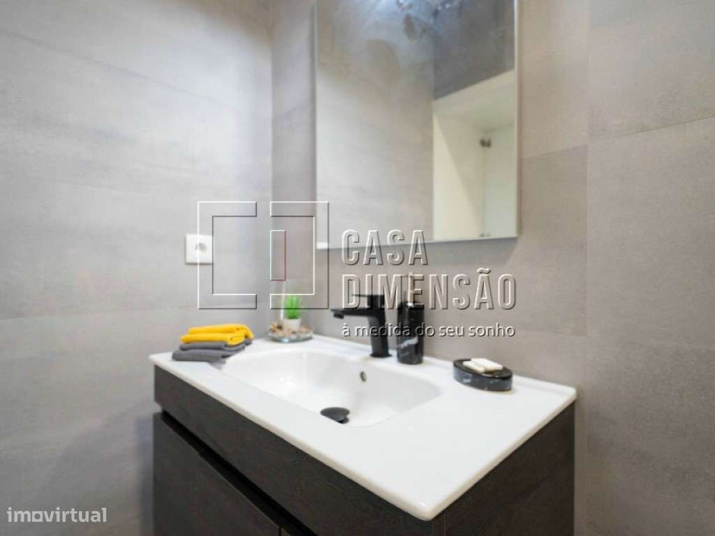 Apartamento T3 em Benfica, com Varandas, Totalmente Mobilado e Pron...-45