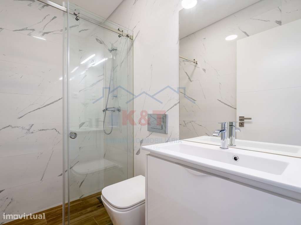 Moradia V3 com Piscina - Mexilhoeira Grande-22